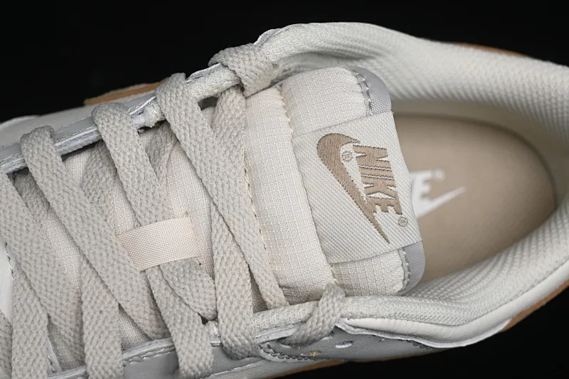 All categories Nk SB Dunk series Nk SB Dunk Low low-top sneakers K version Nk Dunk Low "Phantom/Khaki" light gray brown SB low-top casual sneakers FJ4188-001
